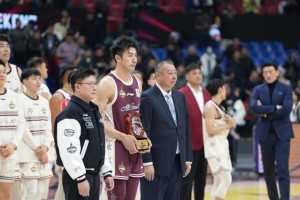 从黄金一代到邹雨宸MVP,薪火相传铸就经典全明星 从黄金一代到邹雨宸MVP,薪火相传铸就经典全明星